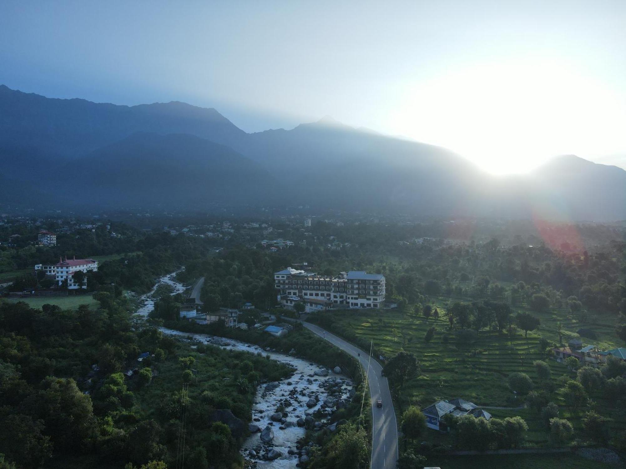 D'Polo Club&Spa Resort Dharamshala Exterior foto